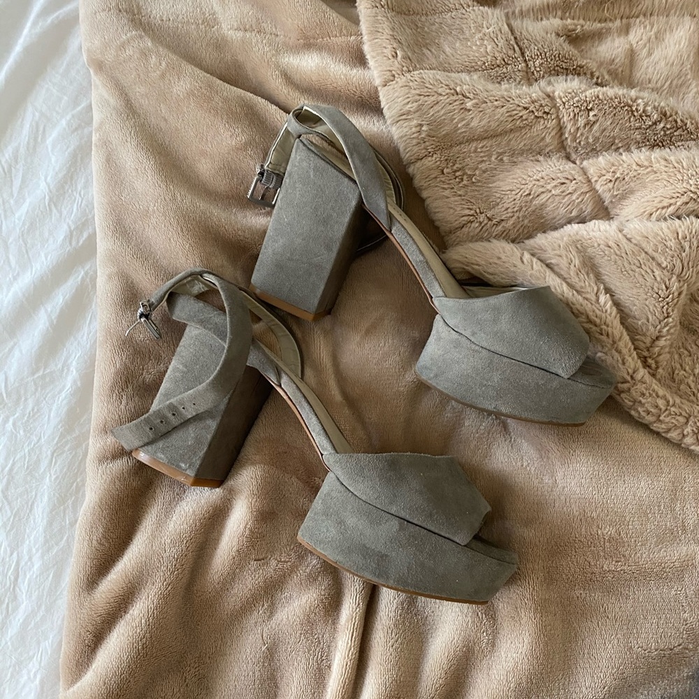 Kenneth Cole Heels